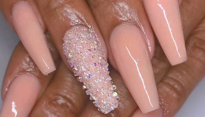 ناخن مصنوعی کریستالی