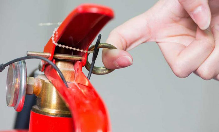 نحوه استفاده از کپسول آتش نشانی