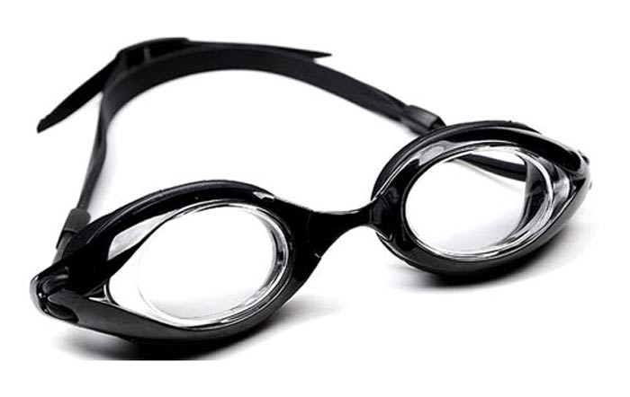 عینک شنا طبی