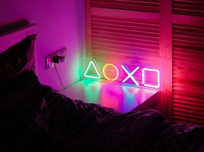 چراغ نئون طرح دسته بازی پلی استیشن