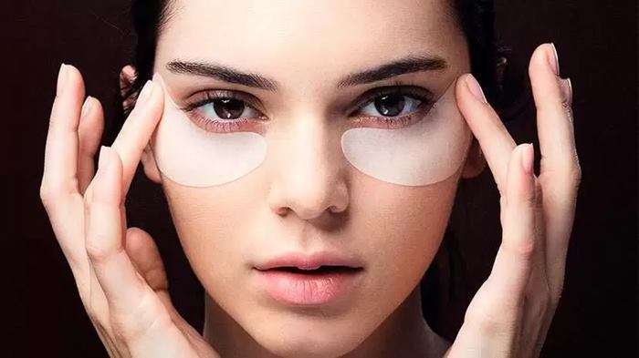 استفاده از پچ زیر چشم