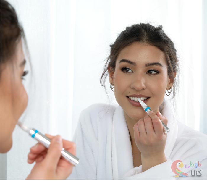 استفاده از قلم سفید کننده دندان