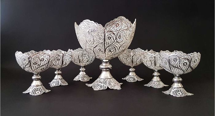 آجیل خوری ملیه