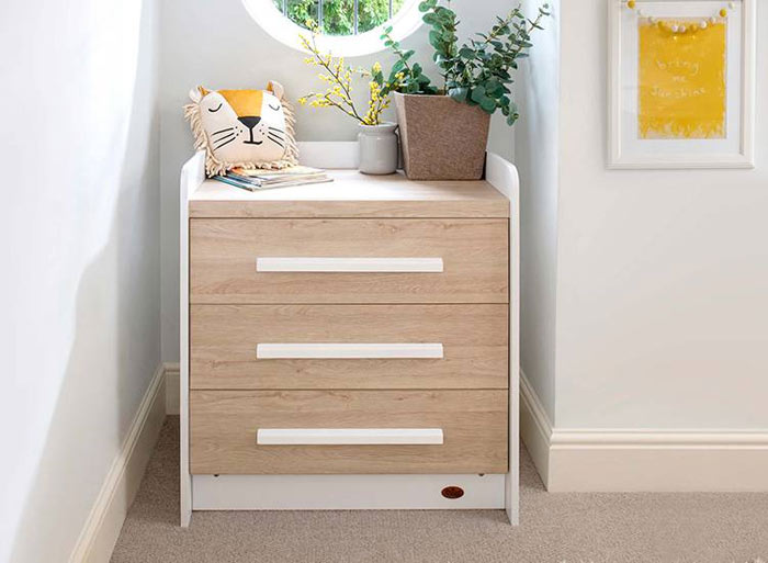 عکس دراور چوبی اتاق کودک