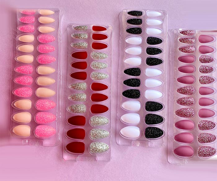 عکس ناخن مصنوعی در طرح و رنگ های مختلف