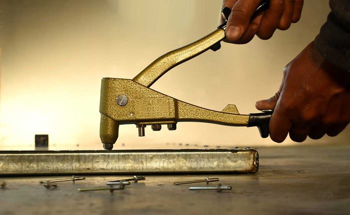 نحوه عملکرد انبر پرچ