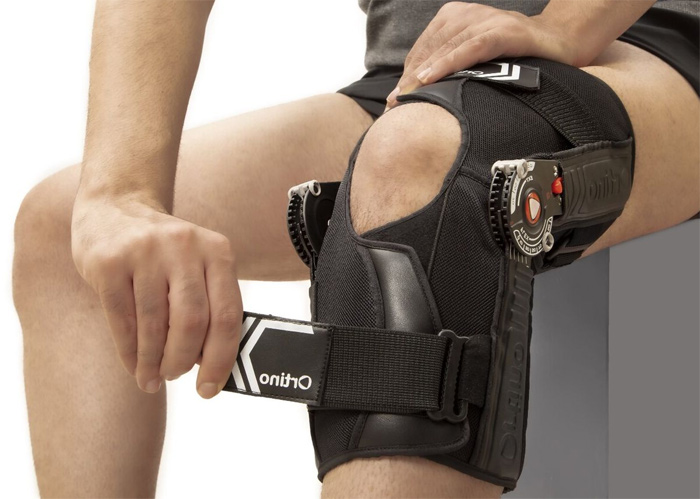 طریقه بستن زانو بند