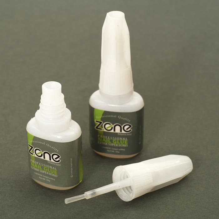 بهترین مدل های چسب ناخن مصنوعی