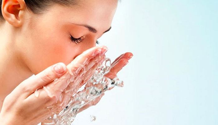 ژل شستشوی آرایش خانم ها