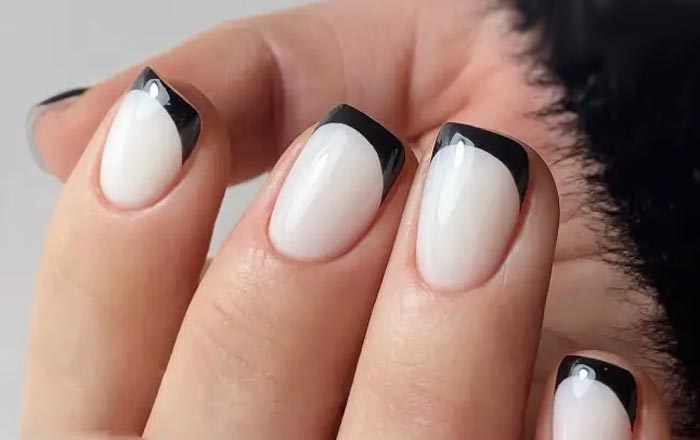 عکس ناخن فرنچ طرح سیاه و سفید