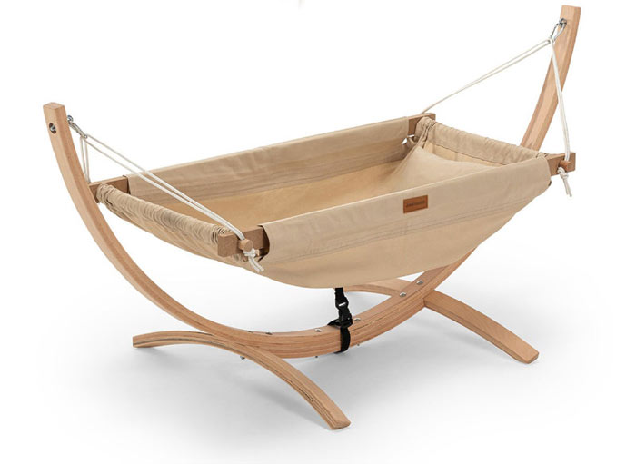 گهواره سنتی چوبی