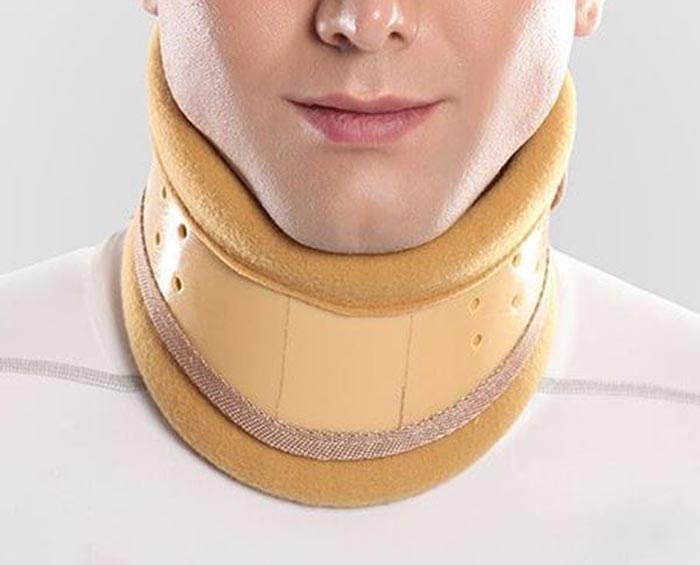 گردنبند طبی نیمه سخت