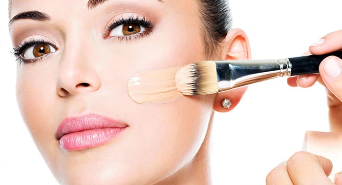 آموزش نحوه استفاده از کرم پودر مایع با براش