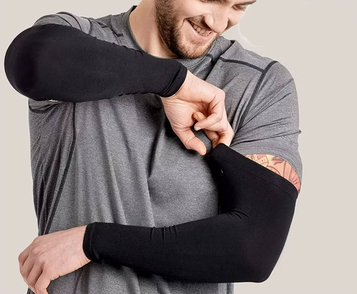 مخفی کردن تتو با ساق دست مردانه