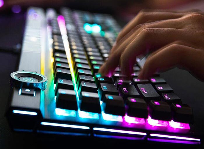 عکس کیبورد مکانیکال RGB