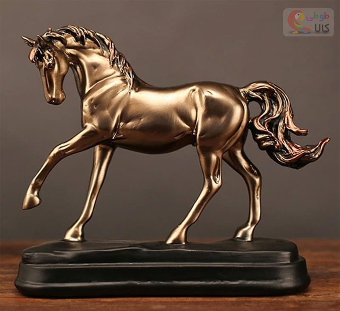 عکس مجسمه برنزی اسب