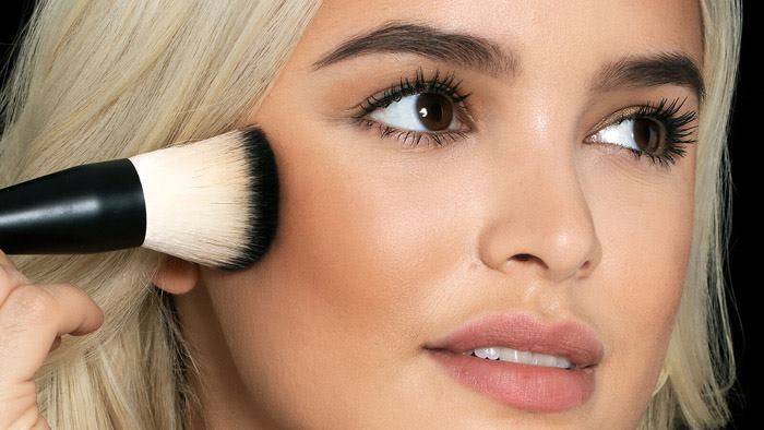 آرایش صورت با برنزه کردن