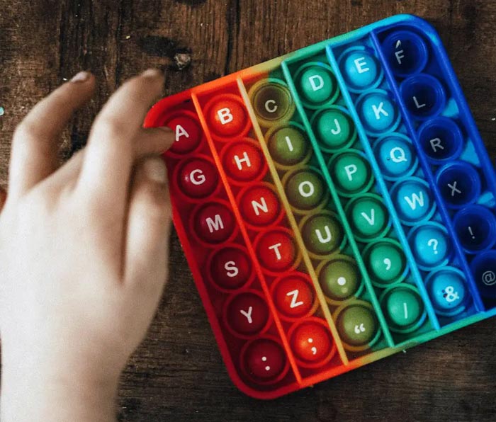 یادگیری حروف الفبا با پاپ ایت