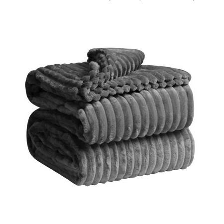 پتو مسافرتی مدل پلیسه جنس پلی استر دو نفره