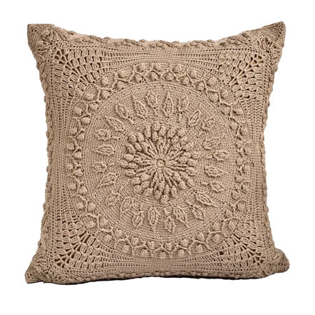 کوسن بافت با پارچه کتان یانا مدل ماندالا مربعی