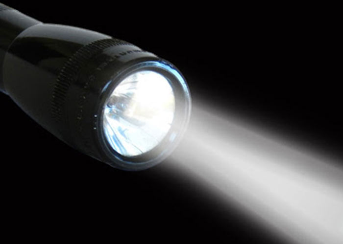 چراغ قوه با نور نقطه ای