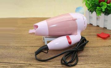 راهنمای خرید سشوار مسافرتی خوب و بررسی ویژگی های مهم آن