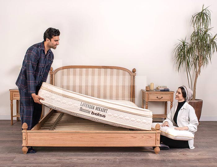 نصب تشک طبی روی تخت خواب